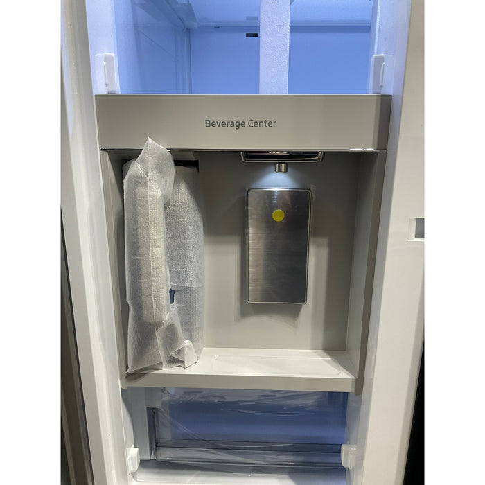 SAMSUNG, Bespoke 3-Door French Door Refrigerator (30 cu. ft.) with Beverage Center™ in Stainless Steel (RF30BB6600QLAA)